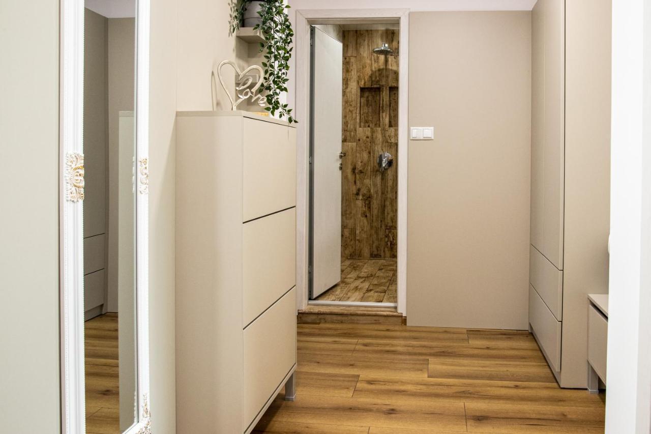 Vazov Apartment Kazanlŭk Exteriör bild