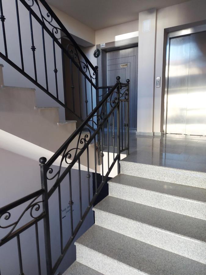 Vazov Apartment Kazanlŭk Exteriör bild